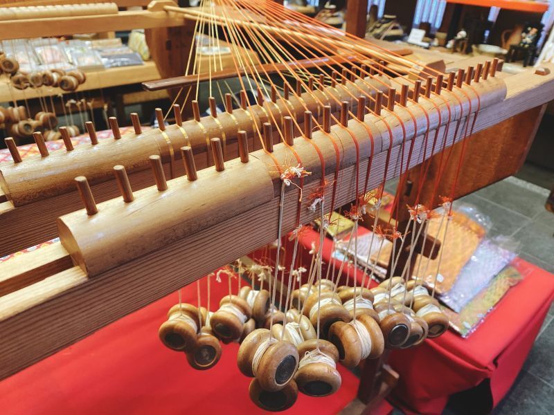 亲手编织动漫中的日本传统手工艺「组纽」，丝线交汇出古往今来的颜色