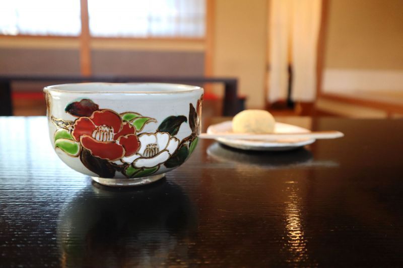 簡單入門日本茶道的禪意與美學，品嘗抹茶與和菓子，推薦茶室「泗翠庵」。