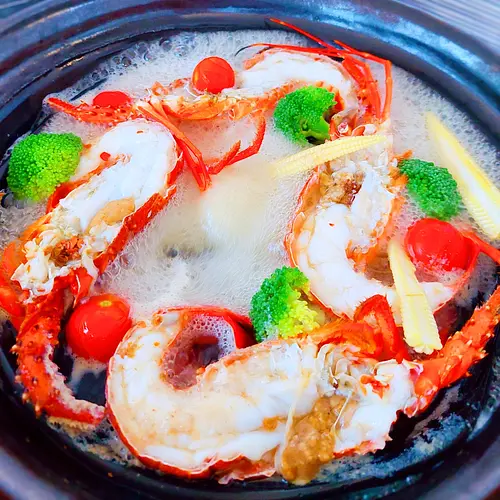 Péniche de fruits de mer Toba Okita