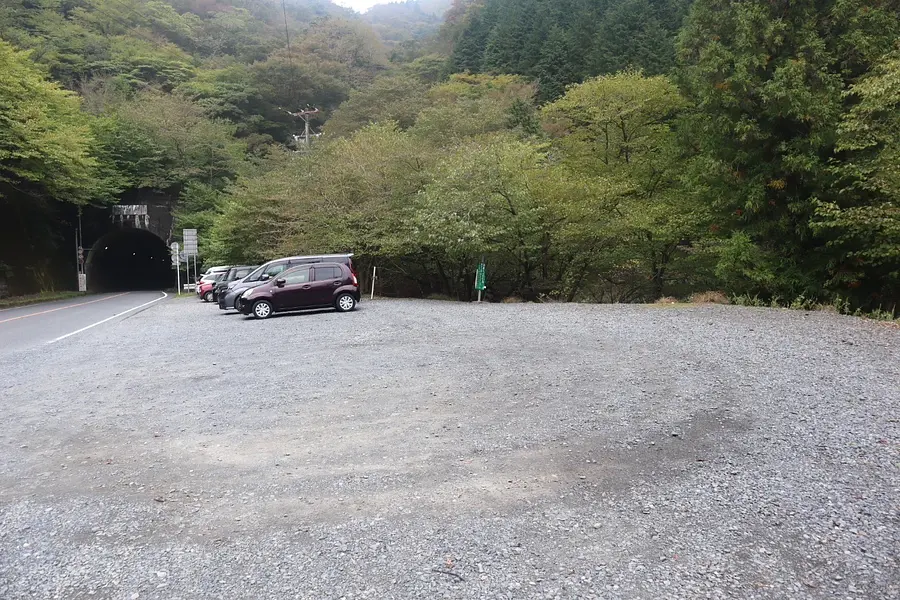 駐車場情報①「鞍掛登山東口」