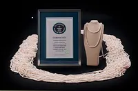 A pearl necklace with a total length of 222 meters was recognized in the Guinness Book of Records in 2010.