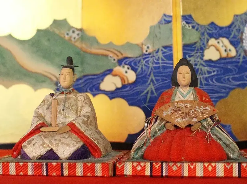 Muñecas de Iga Ueno y la ciudad del castillo.