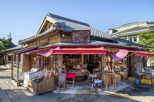 なつかしの駄菓子屋「銭屋」