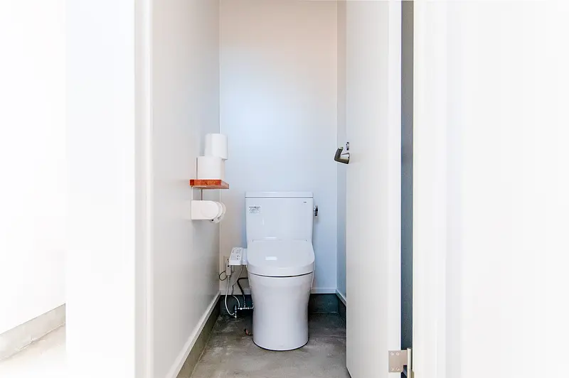 toilet