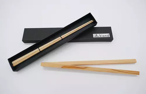 奢侈的丝柏手工筷子体验