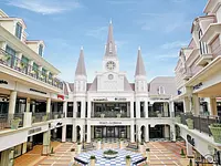 Jakuzon Square