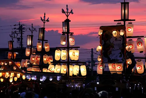 Festival du sanctuaire de l&#39;empereur Shomu (Festival Matsubara Ishidori)