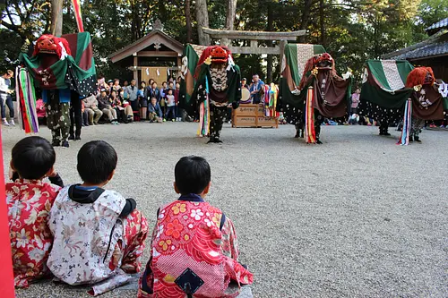 鹈宫神社狮子神乐