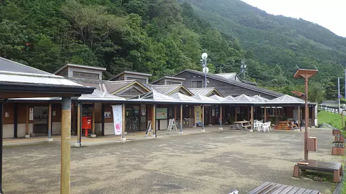 Michi-no-eki “Kaizan” exterior