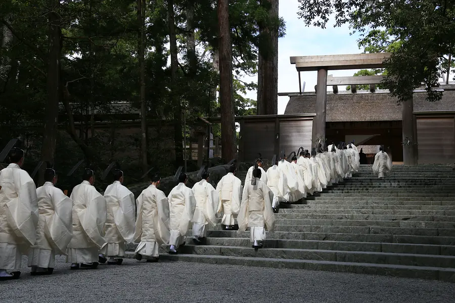 伊勢神宮（IseJingu）已有2000年的歷史。傳承下來的傳統中真正的可持續 