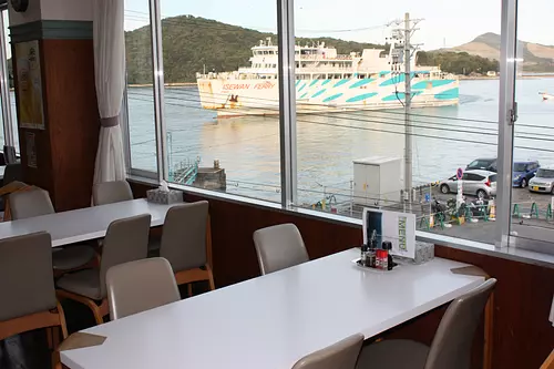 restaurant ferry