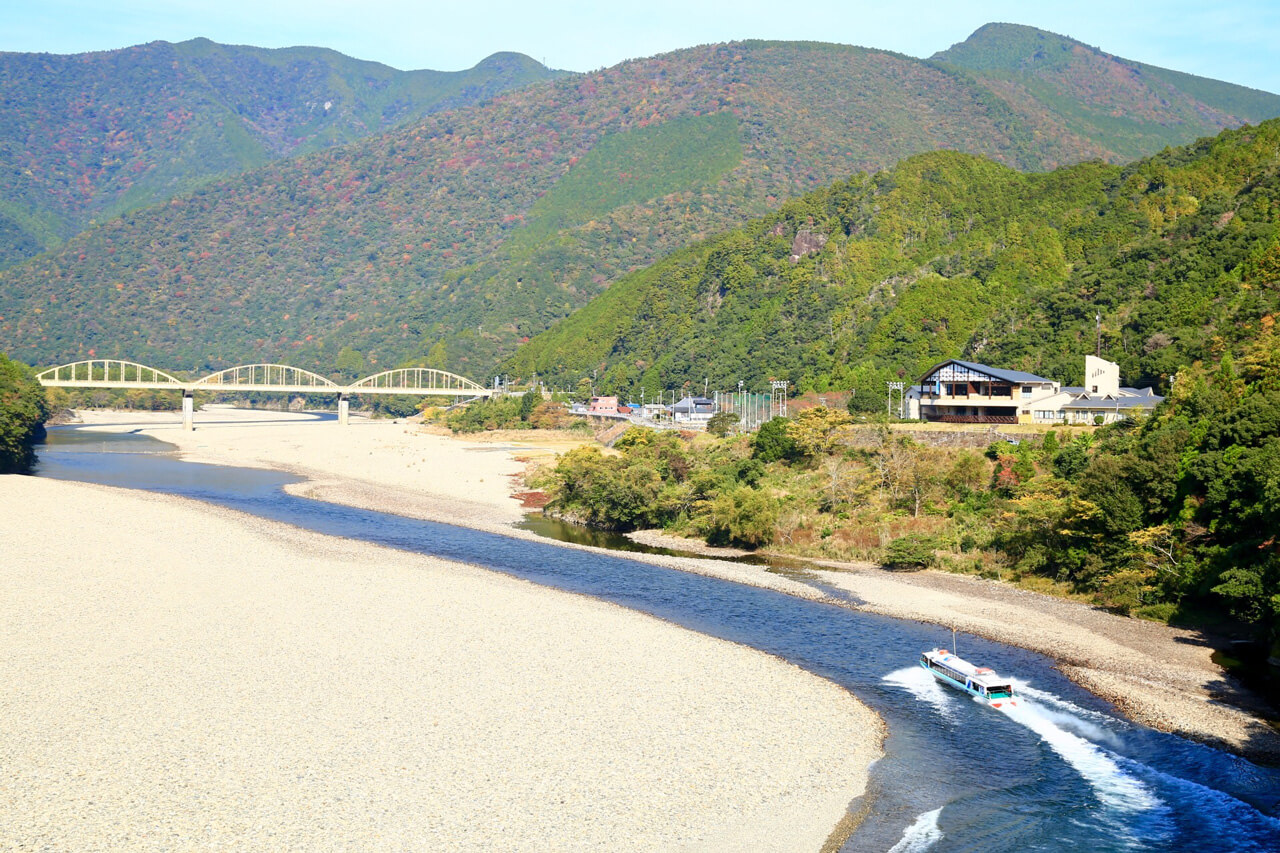 入鹿温泉ホテル　瀞流荘