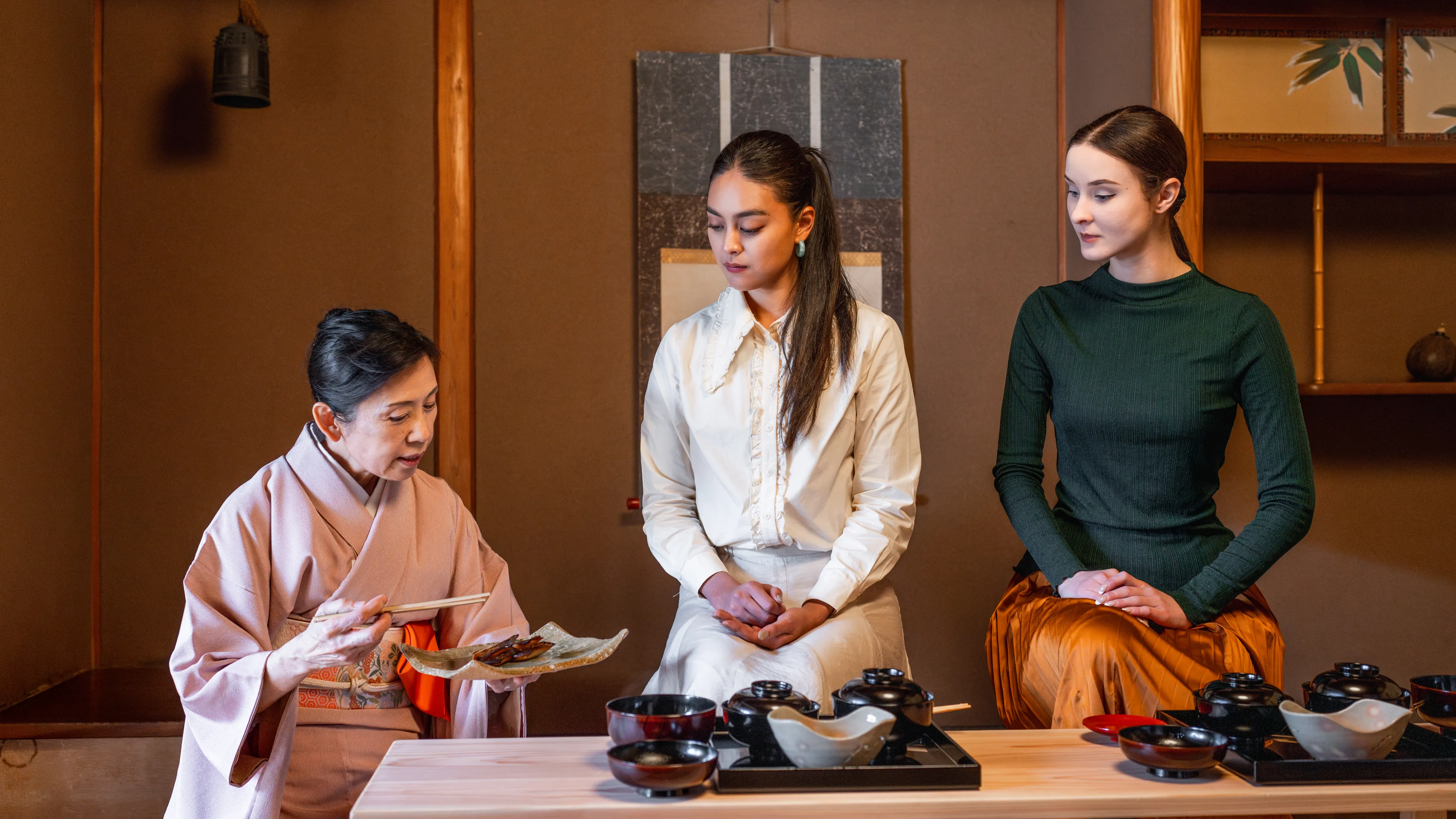 Découvrez l&#39;essence de l&#39;esprit japonais à travers la cérémonie du thé, le cœur de l&#39;hospitalité japonaise